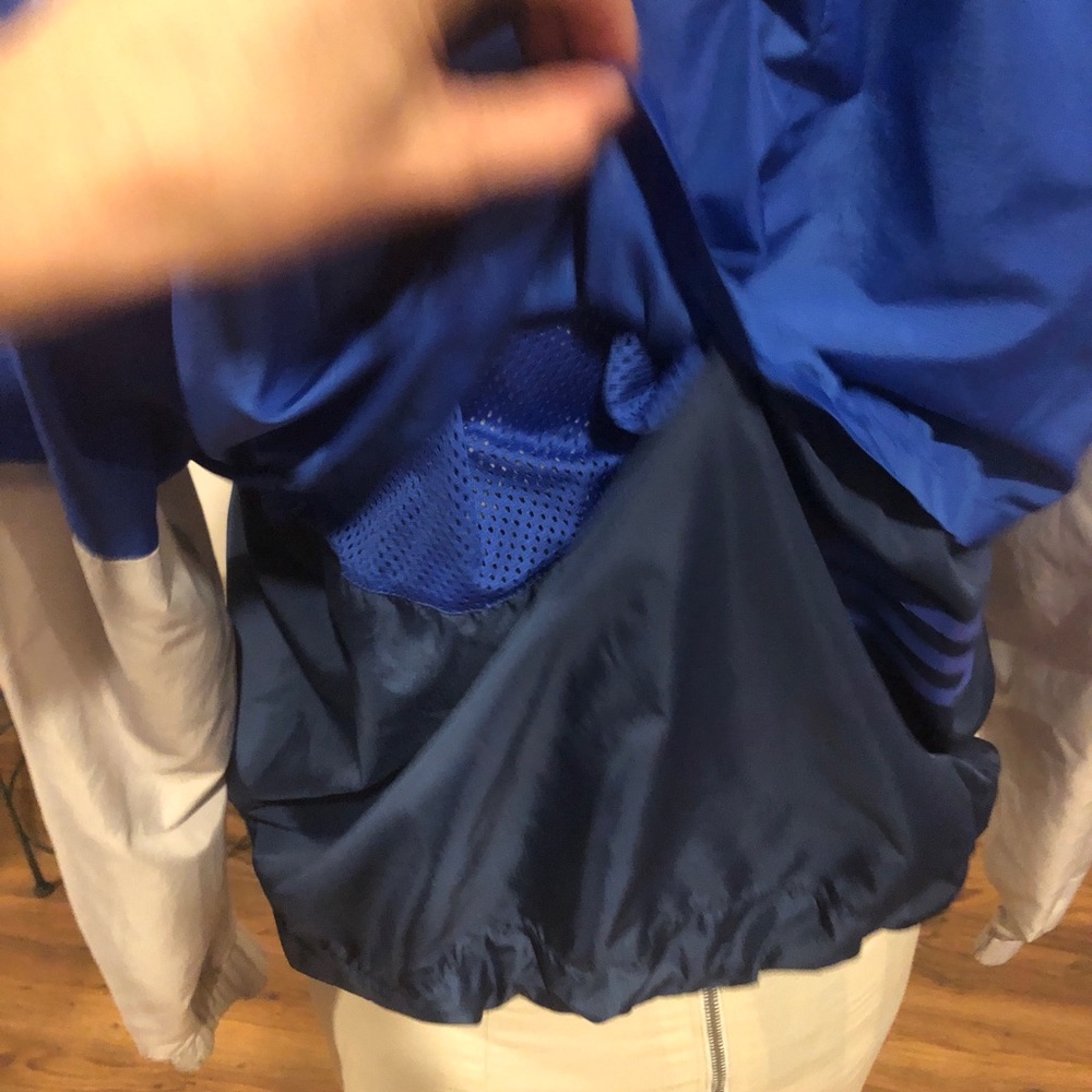 Like New Women's Adidas ID Shell Jacket Blue Cropped Hidden Hood Size XL. - Picture 5 of 8